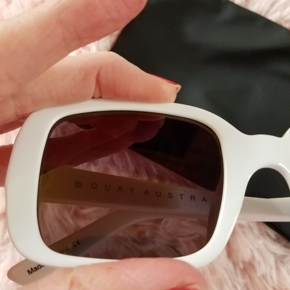 Sale! Quayxkylie 20's sunniessolddd - Picture 4 of 8